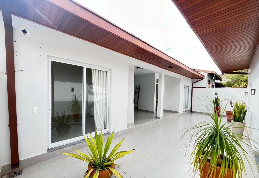 Casa para alugar no Portal da Serra, Urbanova I — 5 dormitórios
