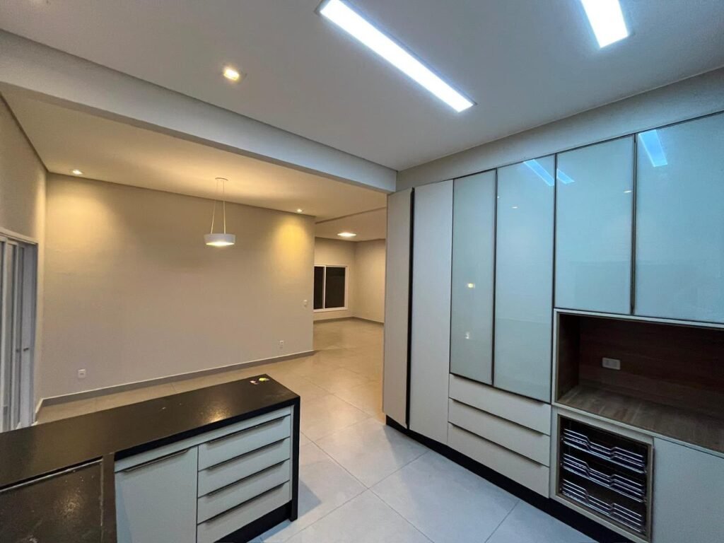 Casa para alugar no Portal da Serra, Urbanova I — 5 dormitórios