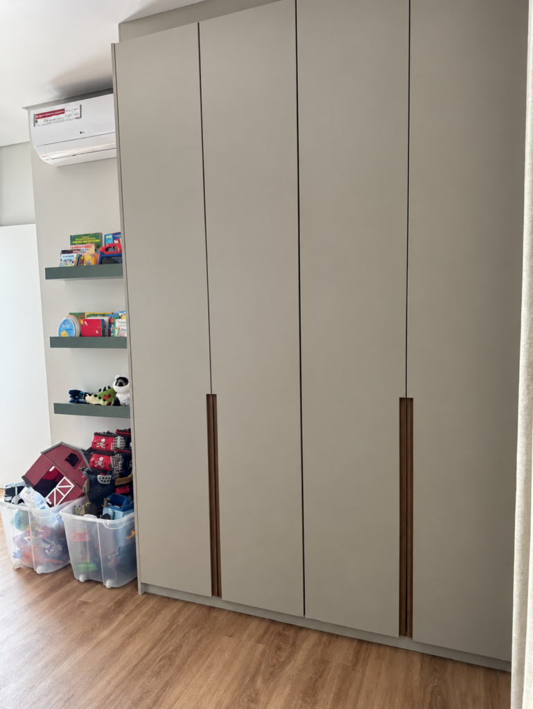 Sobrado mobiliado para alugar no Residencial Mantiqueira — 3 suítes